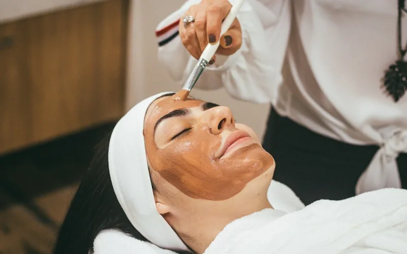 Best facial treatments for Dubai skin