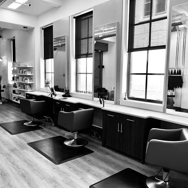 Ladies salon interior near Azizi Riviera Meydan Dubai Para Ella