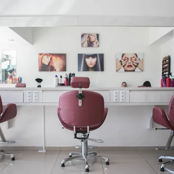 Relaxing massage and waxing Dubai ladies salon